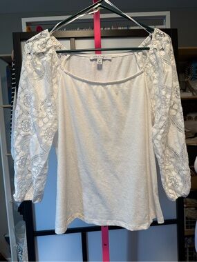 Single Thread Lace Sleeve Blouse | White | Size Medium